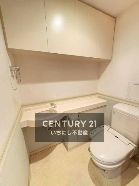 再生住宅「エミナス」・リビオ上名和Ｂ棟　トイレ　清潔感のあるトイレ