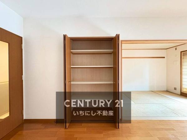 再生住宅「エミナス」・リビオ上名和Ｂ棟　収納　小物から大きなものまで収納可能