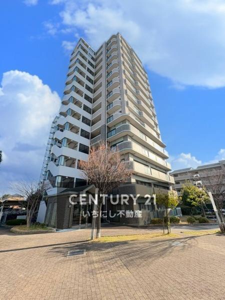 再生住宅「エミナス」・リビオ上名和Ｂ棟　その他現地　上質な暮らしを予感させるマンション外観