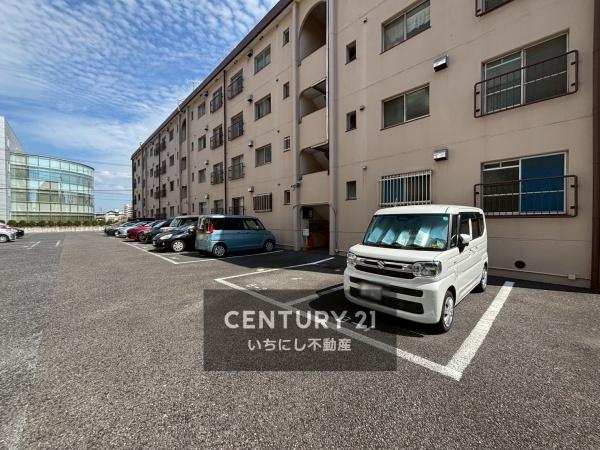 馬引コーポラスB棟　駐車場　駐車場スペース