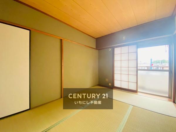 赤坂マンション藤が丘　和室　家族団らんの場にぴったりな6帖和室。 　