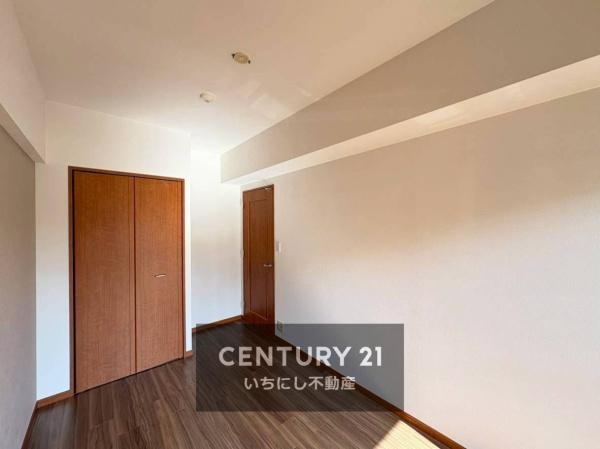 再生住宅「エミナス」・シャトレ愛松稲沢8　洋室　日当たりがいい南側洋室