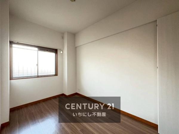 再生住宅「エミナス」・シャトレ愛松稲沢8　洋室　ゆったりくつろげる洋室(北東側)