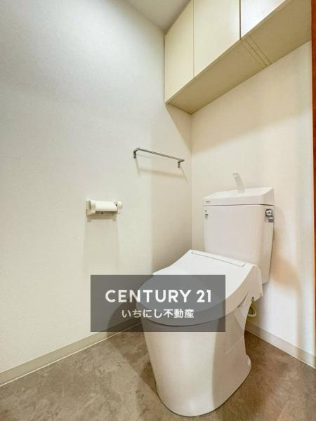 再生住宅「エミナス」・シャトレ愛松稲沢8　トイレ　清潔感あるトイレ。