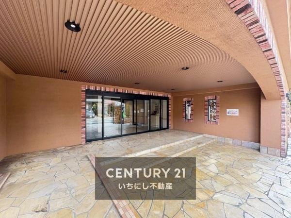 再生住宅「エミナス」・シャトレ愛松稲沢8　エントランス　マンション入り口