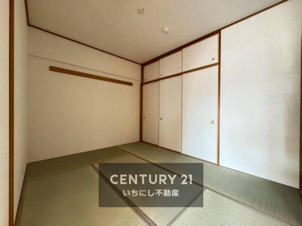 再生住宅「エミナス」・シャトレ愛松稲沢8　和室　LDKと続き間の和室