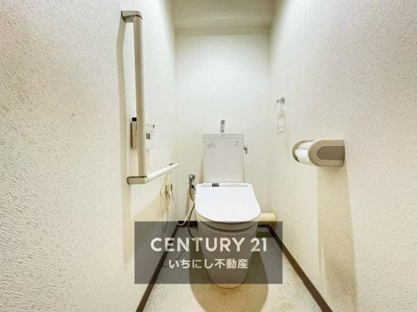 再生住宅「エミナス」・グリーンコーポ江南　トイレ　清潔感あるトイレ。