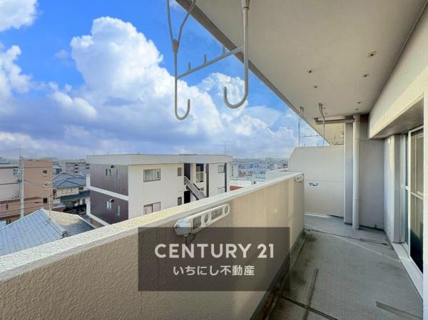 再生住宅「エミナス」・グリーンコーポ江南　バルコニー　南向き明るいバルコニー。