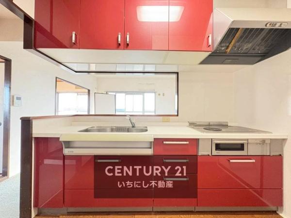 再生住宅「エミナス」・グリーンコーポ江南　キッチン　ご家族を近くに感じられる対面キッチン。