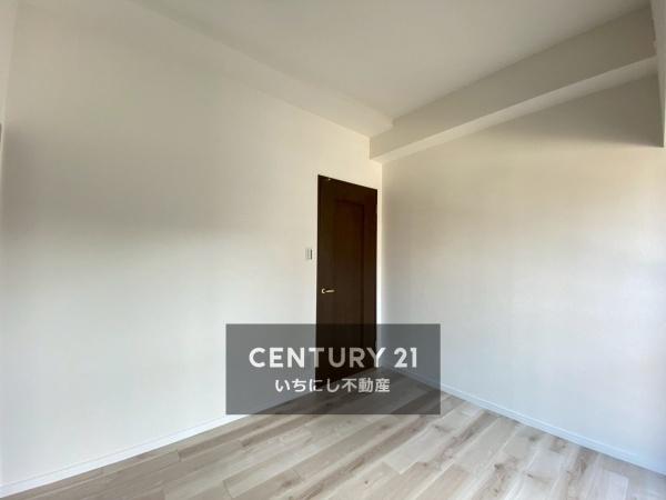 再生住宅「エミナス」・ユニーブル代官町 洋室 落ち着いた雰囲気でゆっくり休める洋室空間 再生住宅「エミナス」・ユニーブル代官町 洋室 落ち着いた雰囲気でゆっくり休める洋室空間