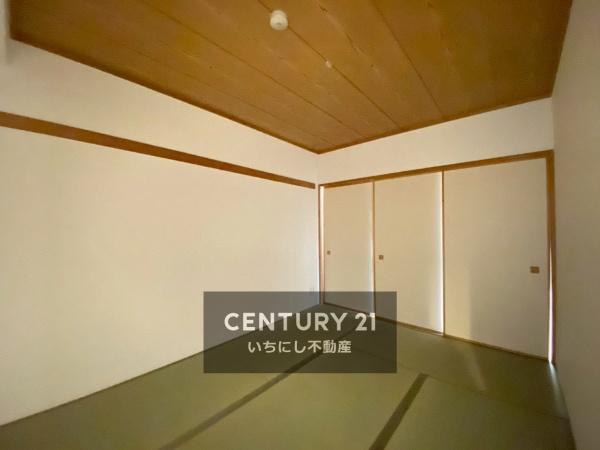 再生住宅「エミナス」・ユニーブル代官町 和室 汎用性の高い南側6帖和室。 再生住宅「エミナス」・ユニーブル代官町 和室 汎用性の高い南側6帖和室。