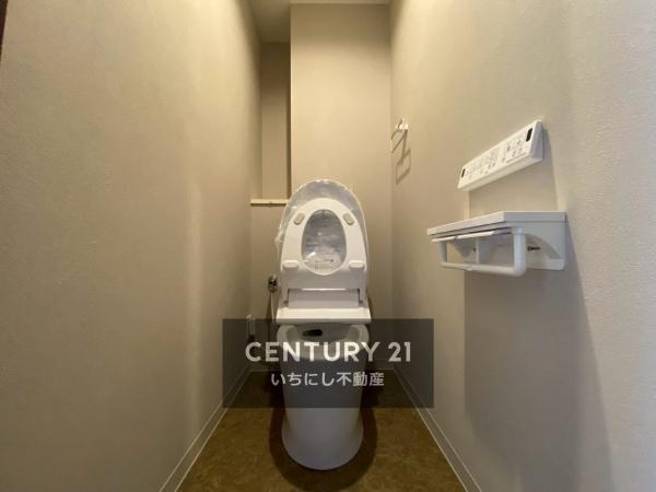 再生住宅「エミナス」・ユニーブル代官町 トイレ オシャレで清潔感のあるトイレ。 再生住宅「エミナス」・ユニーブル代官町 トイレ オシャレで清潔感のあるトイレ。