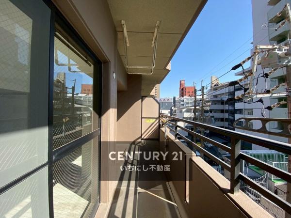 再生住宅「エミナス」・ユニーブル代官町 バルコニー 南向き明るいバルコニー。 再生住宅「エミナス」・ユニーブル代官町 バルコニー 南向き明るいバルコニー。