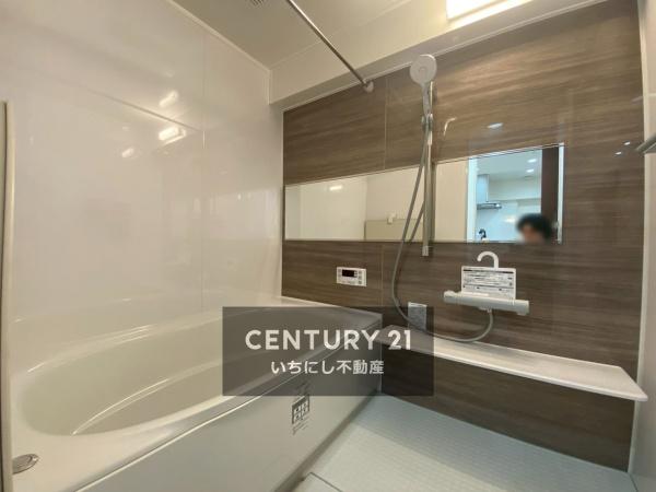 ライオンズステーションプラザ勝川弐番館 バス 落ち着いた雰囲気の浴室でリラックスタイム ライオンズステーションプラザ勝川弐番館 バス 落ち着いた雰囲気の浴室でリラックスタイム