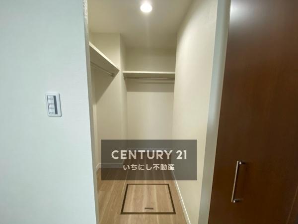 ライオンズステーションプラザ勝川弐番館 収納 ハンガー収納充実で衣類をすっきり整理 ライオンズステーションプラザ勝川弐番館 収納 ハンガー収納充実で衣類をすっきり整理