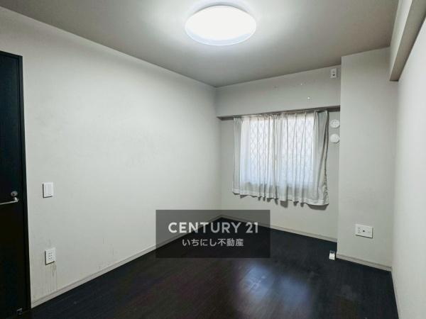 ライオンズプレティナレジデンス　洋室　主寝室にぴったりな7帖洋室