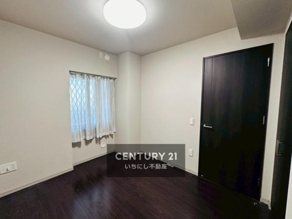 ライオンズプレティナレジデンス　洋室　明るく風通しの良い5帖洋室