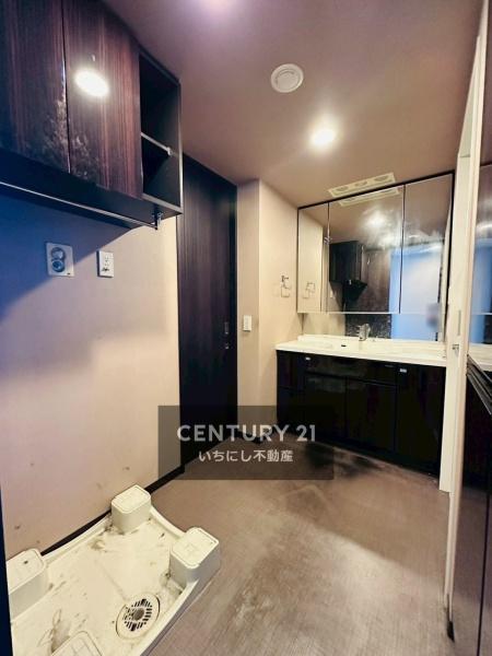 ライオンズプレティナレジデンス　洗面台・洗面所　ゆとりの洗面スペースで朝の身支度も楽々！