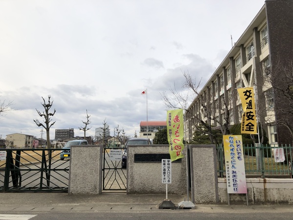 モアグレース住吉Ⅲ　一宮市立末広小学校（小学校）／338m　