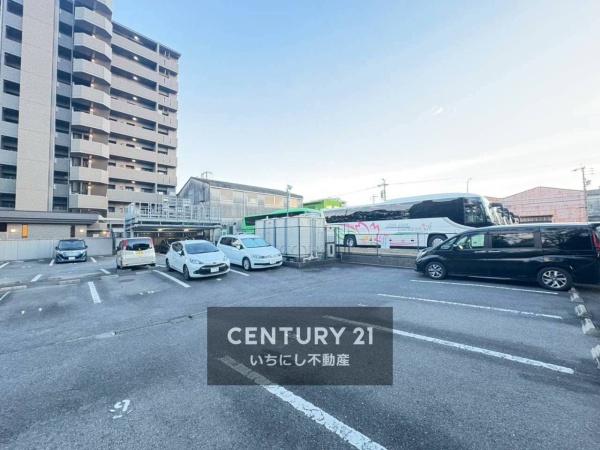 「再生エミナス」・ユーハウス正徳 駐車場 敷地内駐車場 「再生エミナス」・ユーハウス正徳 駐車場 敷地内駐車場