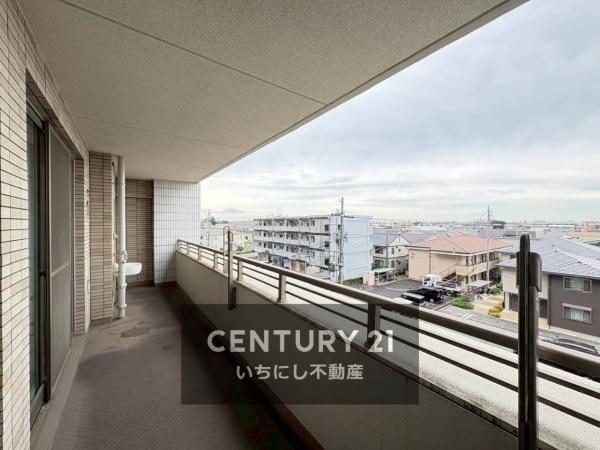「再生エミナス」・ライオンズマンション豊山ニューシティ　バルコニー　バルコニーは様々な用途で使用可能
